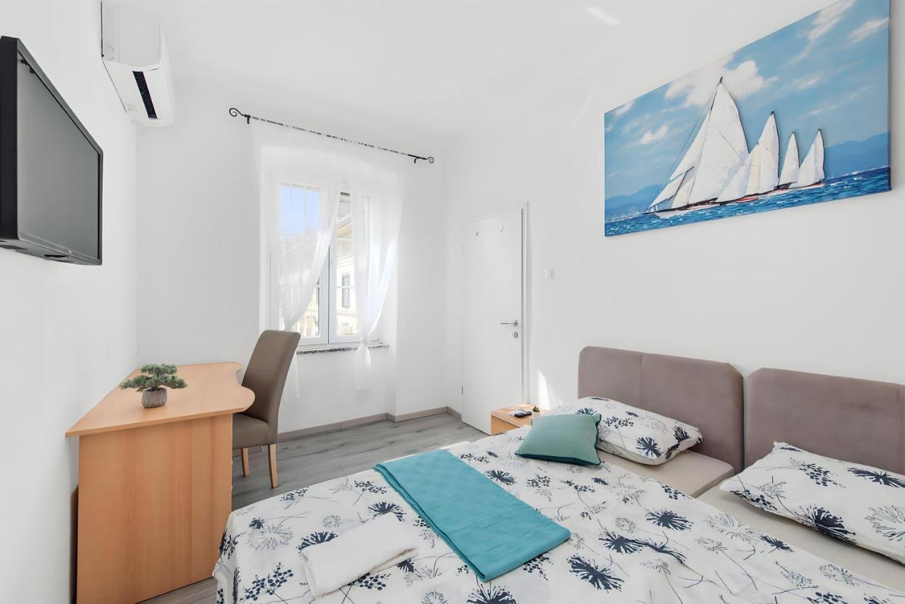 Little Flower City Studio 5 - Rijeka Rent Apartment Ngoại thất bức ảnh